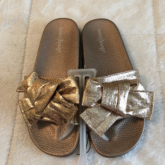 NWT gold bow slides - Picture 2 of 4
